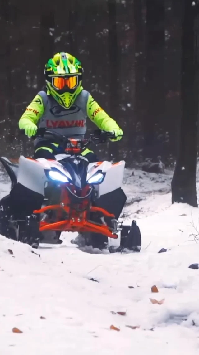 Sroga zima tuż za rogiem! ❄️ Na szczęście z quadami KAYO żadne mrozy nie są straszne. Bez względu na pogodę i wiek kierowcy – u nas sezon trwa cały rok! 🏁💪 Gotowi na zimowe szaleństwo? ☃️

#KAYO #quad  #OffroadPolska  #ZimaNieStraszna #CzteryKoła #AdventureTime